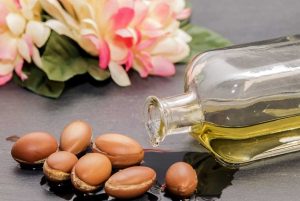 روغن مو آرگان؛ راز زیبایی موهای سالم و درخشان فروشگاه اینترنتی ای خانمی