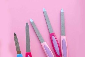 سوهان و گوشه‌گیر ناخن؛ ابزارهای ضروری برای زیبایی و سلامت ناخن‌ها سرم ویتامین سی؛ جادوی روشن‌کننده فروشگاه اینترنتی آی خانمی